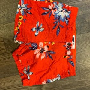 Old Navy red/flower everyday short (0)